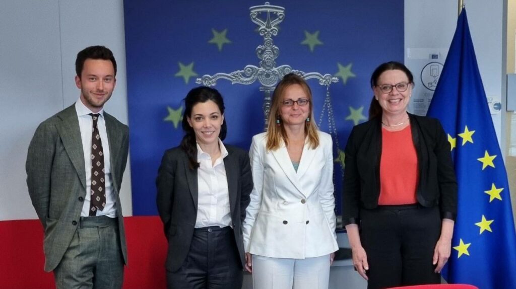 Sophia Chikirou et Mireille Clapot au Parlement Européen à Bruxelles pour le rapport devoir de vigilance