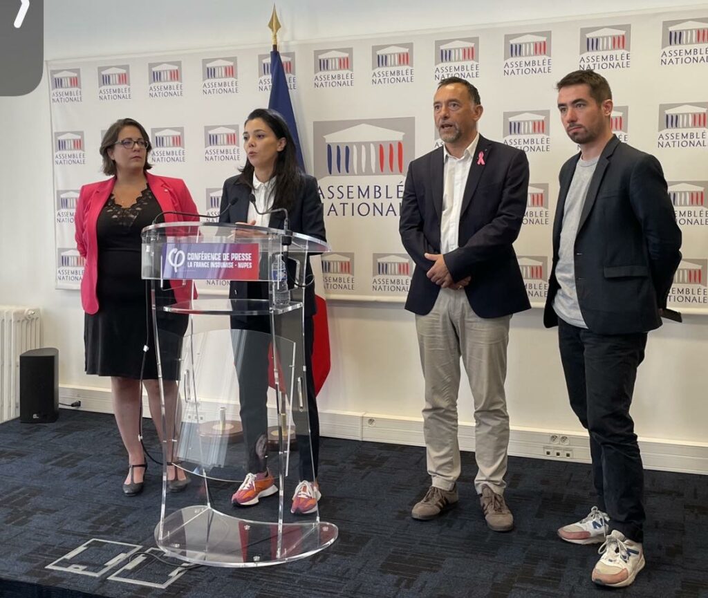 Ségolène Amiot, Sophia Chikirou, Jean-François Coulomme et Andy Kerbrat, les chefs de file de LFI sur le PJL Numérique, défendent la motion de rejet du texte en conférence de presse.